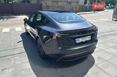 Седан Tesla Model 3 2024 в 