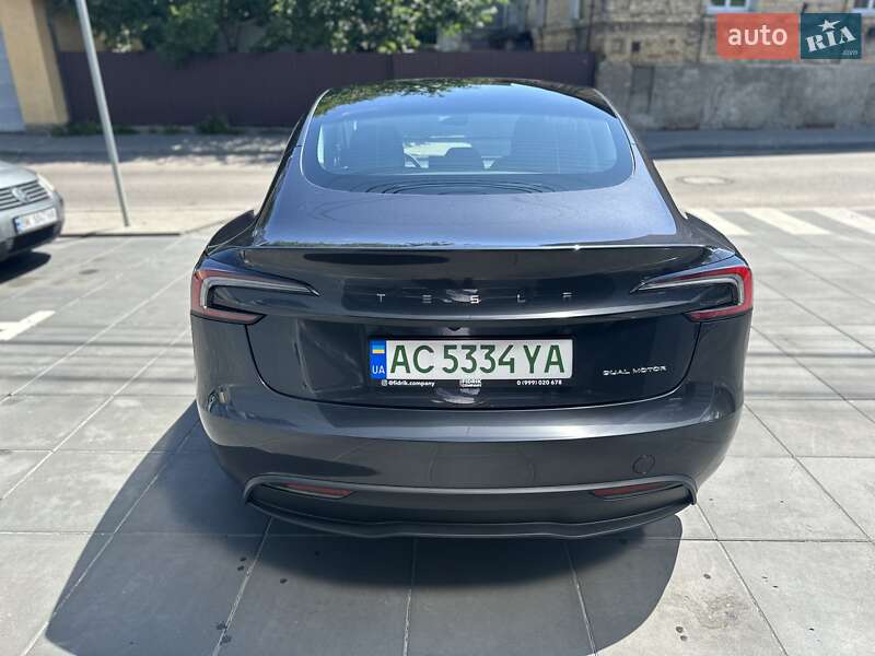 Седан Tesla Model 3 2024 в Луцьку