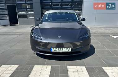 Седан Tesla Model 3 2024 в 