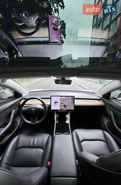 Седан Tesla Model 3 2018 в 