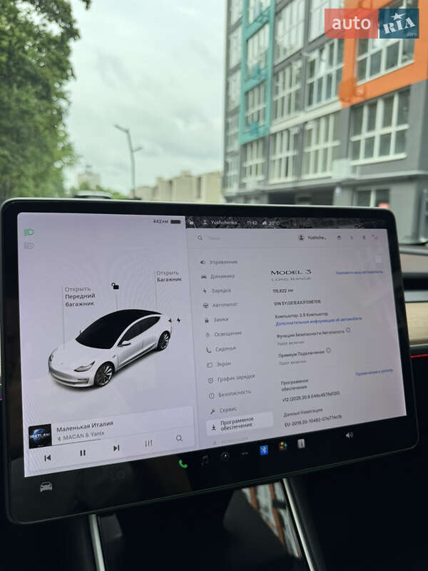 Седан Tesla Model 3 2018 в Чернігові