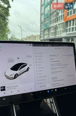 Седан Tesla Model 3 2018 в 