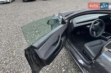 Седан Tesla Model 3 2024 в 