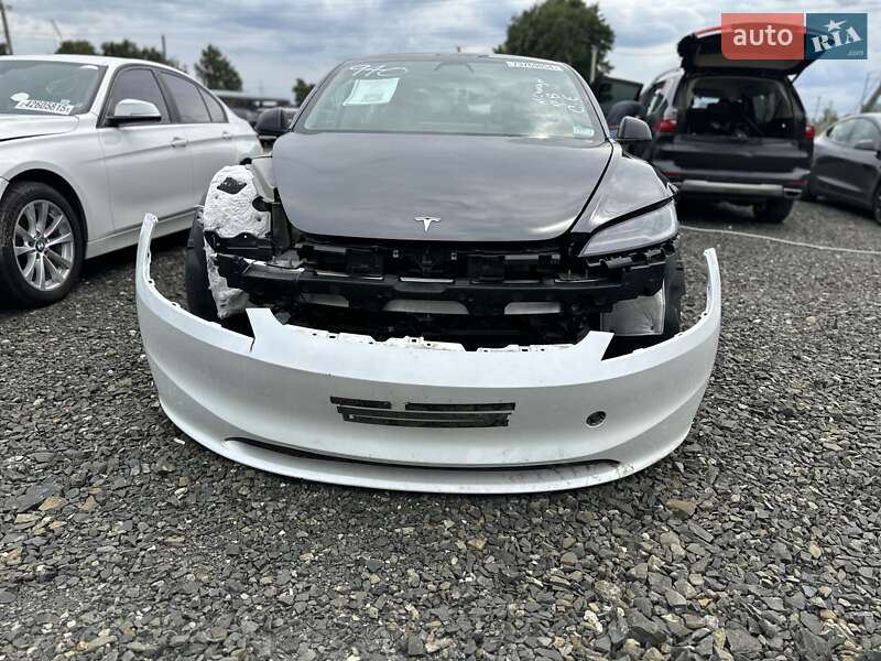 Седан Tesla Model 3 2024 в Луцке