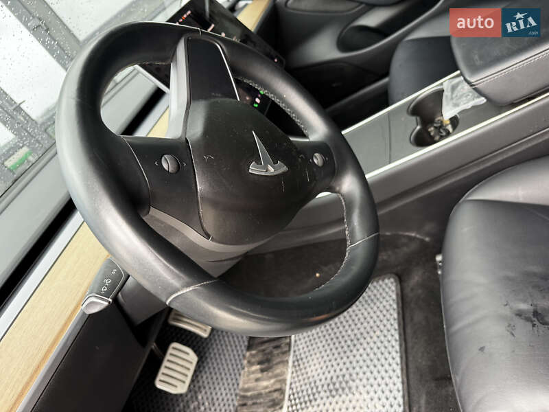 Седан Tesla Model 3 2018 в Кам'янець-Подільському
