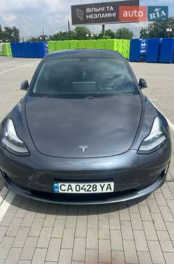 Седан Tesla Model 3 2018 в Умані