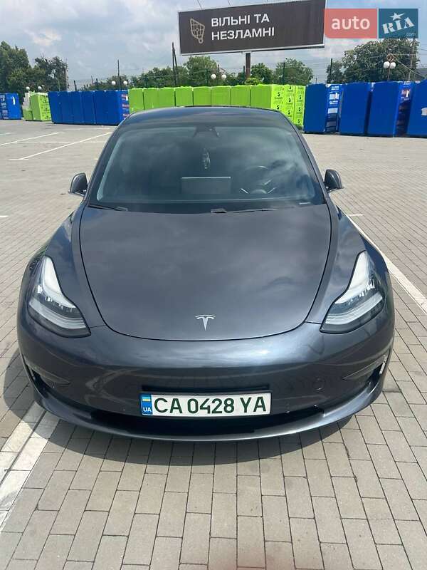 Седан Tesla Model 3 2018 в 