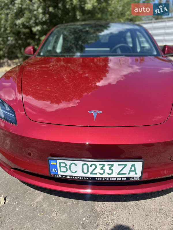 Седан Tesla Model 3 2024 в Львові
