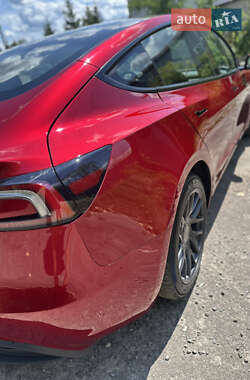 Седан Tesla Model 3 2024 в 