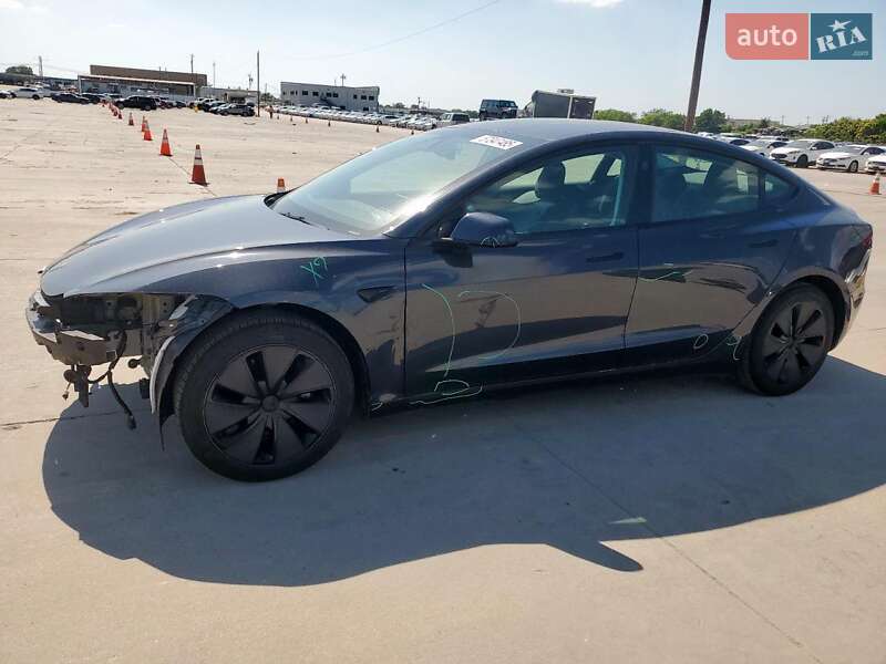 Tesla Model 3 2024