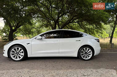 Седан Tesla Model 3 2018 в 