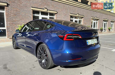 Седан Tesla Model 3 2021 в 