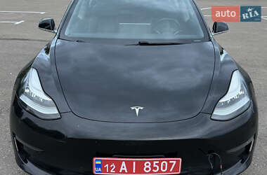 Седан Tesla Model 3 2018 в 