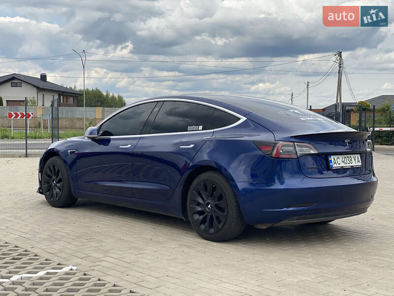 Седан Tesla Model 3 2018 в Луцке