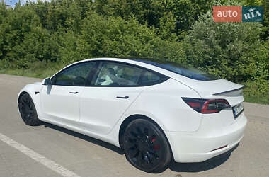 Седан Tesla Model 3 2021 в 