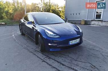 Седан Tesla Model 3 2019 в 
