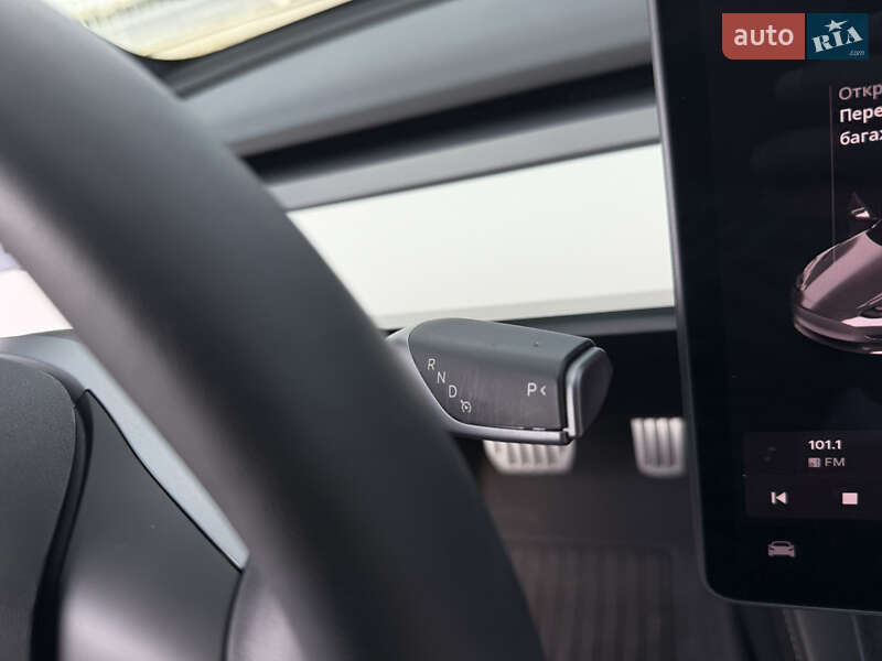 Седан Tesla Model 3 2021 в Дніпрі