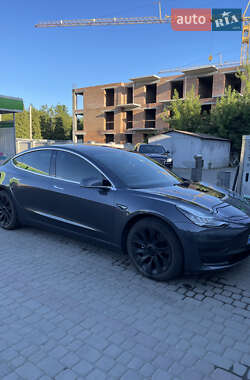Седан Tesla Model 3 2018 в 