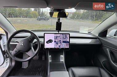 Седан Tesla Model 3 2018 в 