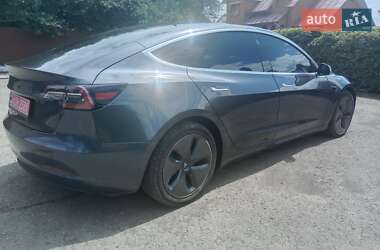 Седан Tesla Model 3 2019 в 