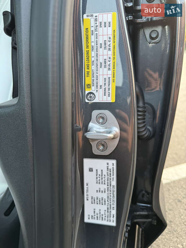 Седан Tesla Model 3 2023 в Киеве