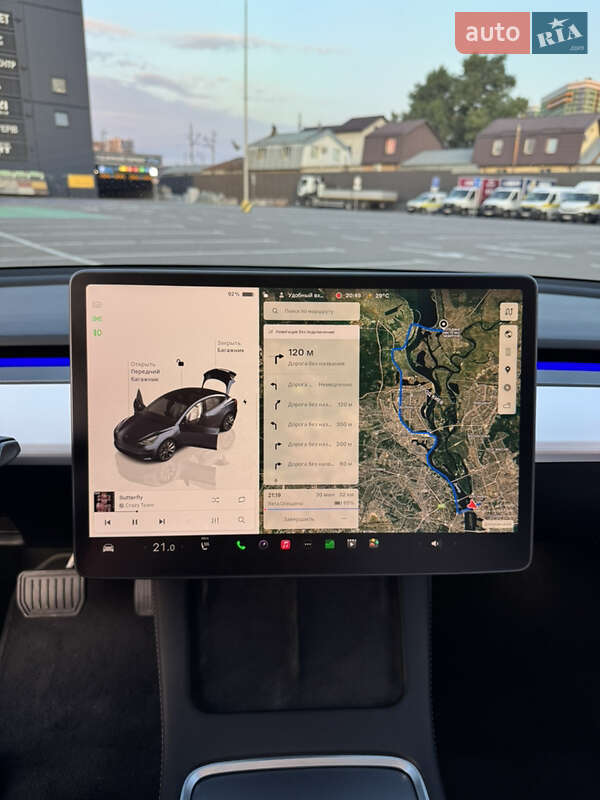 Седан Tesla Model 3 2023 в Киеве