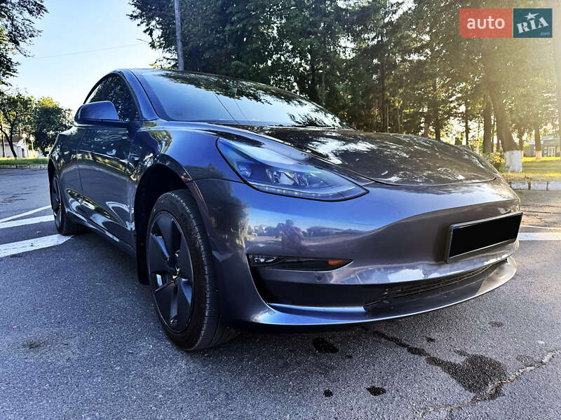 Седан Tesla Model 3 2022 в Вінниці