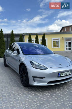 Седан Tesla Model 3 2018 в 