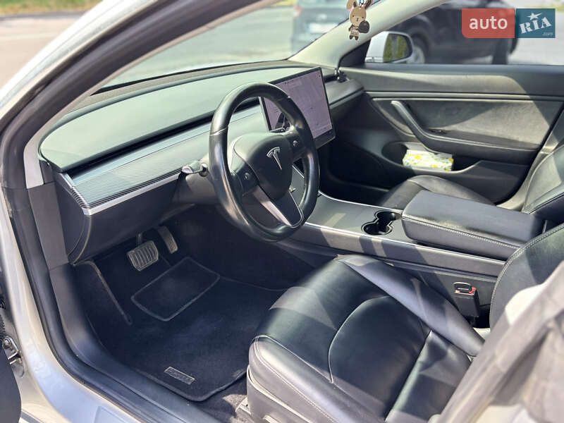 Седан Tesla Model 3 2018 в Каменец-Подольском