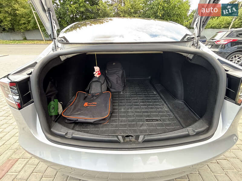 Седан Tesla Model 3 2018 в Каменец-Подольском