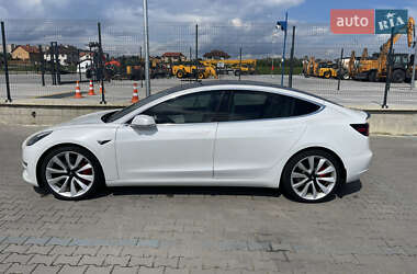 Седан Tesla Model 3 2019 в 