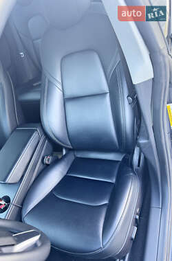 Седан Tesla Model 3 2021 в Ужгороде