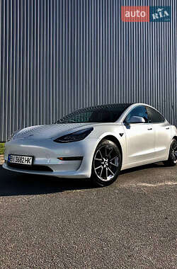 Седан Tesla Model 3 2020 в Києві