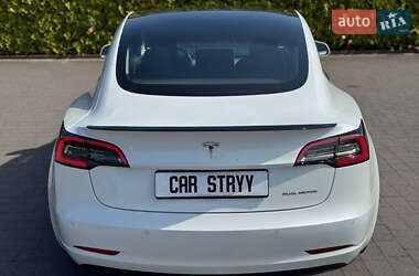 Седан Tesla Model 3 2019 в 