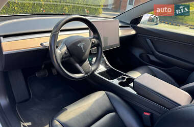 Седан Tesla Model 3 2019 в 
