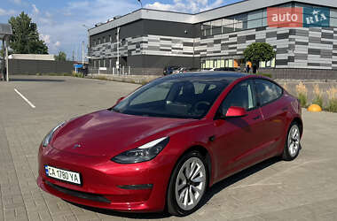 Седан Tesla Model 3 2021 в Черкасах