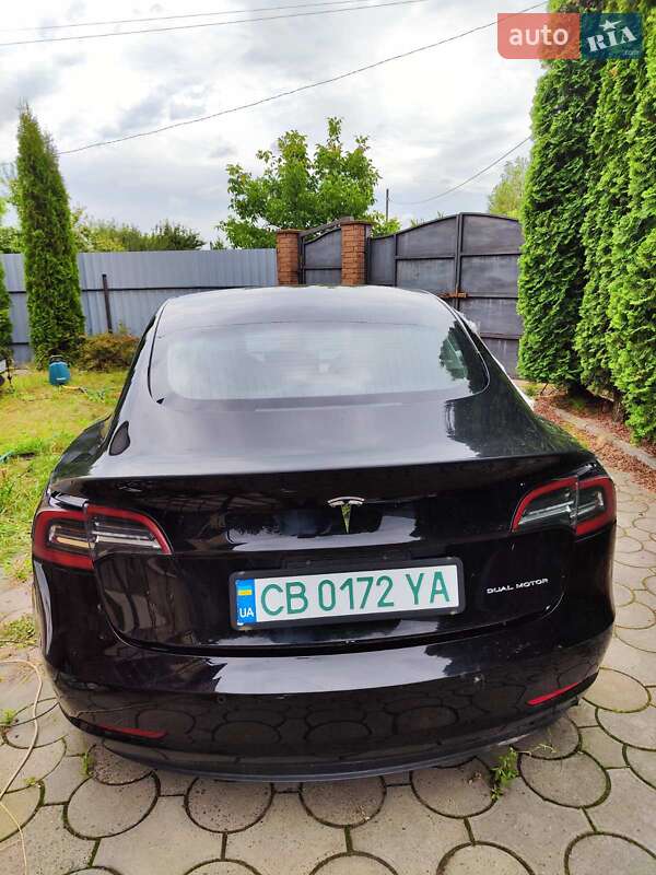 Седан Tesla Model 3 2021 в Броварах
