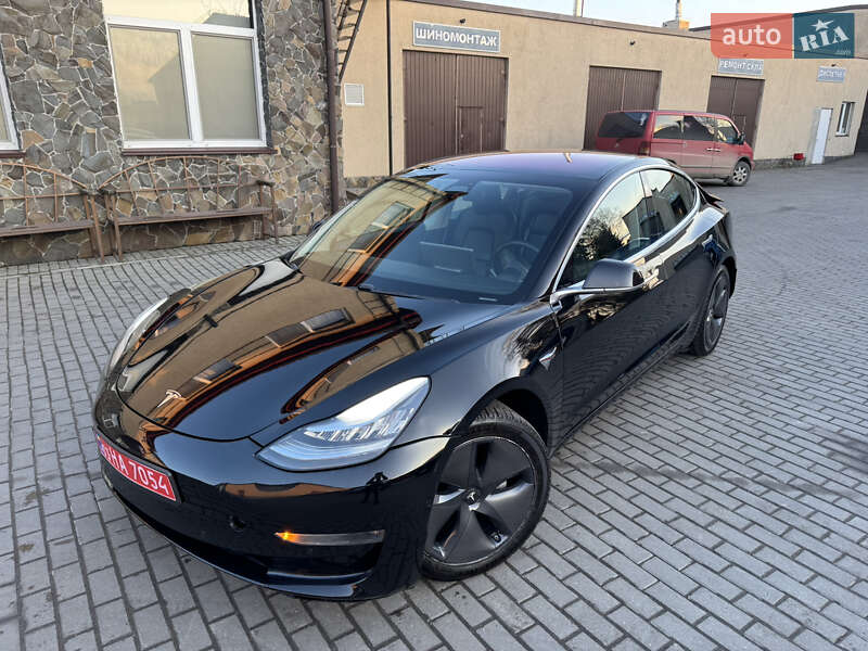 Седан Tesla Model 3 2019 в Владимире