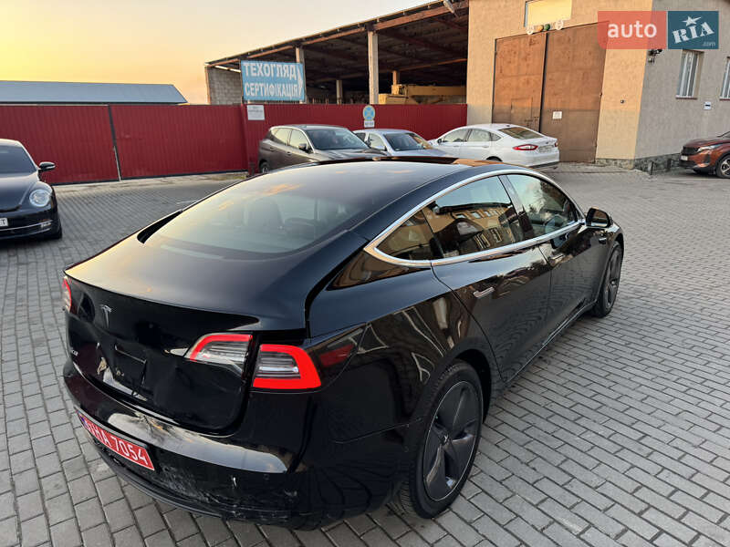 Седан Tesla Model 3 2019 в Владимире