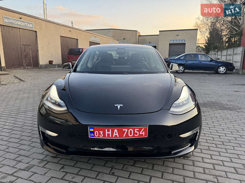 Седан Tesla Model 3 2019 в Владимире