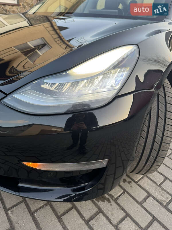 Седан Tesla Model 3 2019 в Владимире