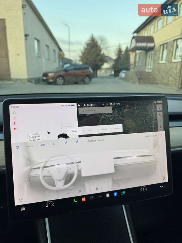 Седан Tesla Model 3 2019 в Владимире