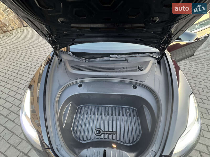 Седан Tesla Model 3 2019 в Владимире
