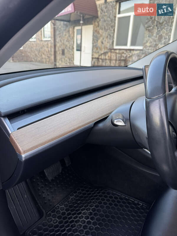 Седан Tesla Model 3 2019 в Владимире