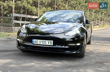 Седан Tesla Model 3 2020 в 