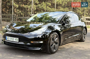 Седан Tesla Model 3 2020 в 