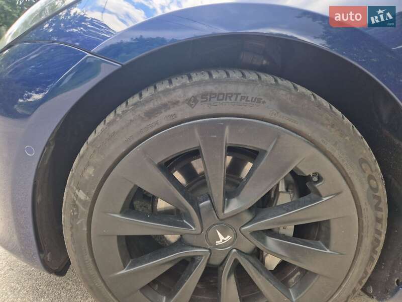 Седан Tesla Model 3 2022 в Василькове
