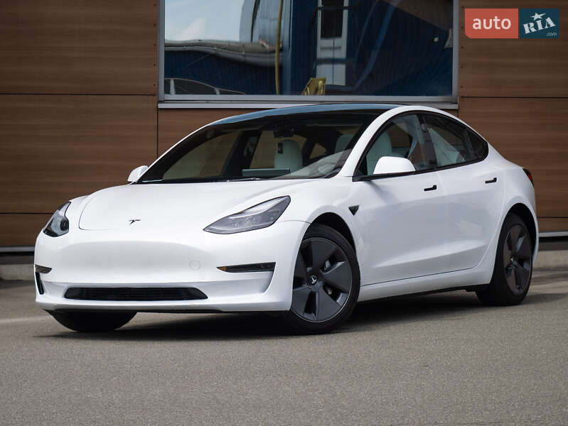Tesla Model 3 2023