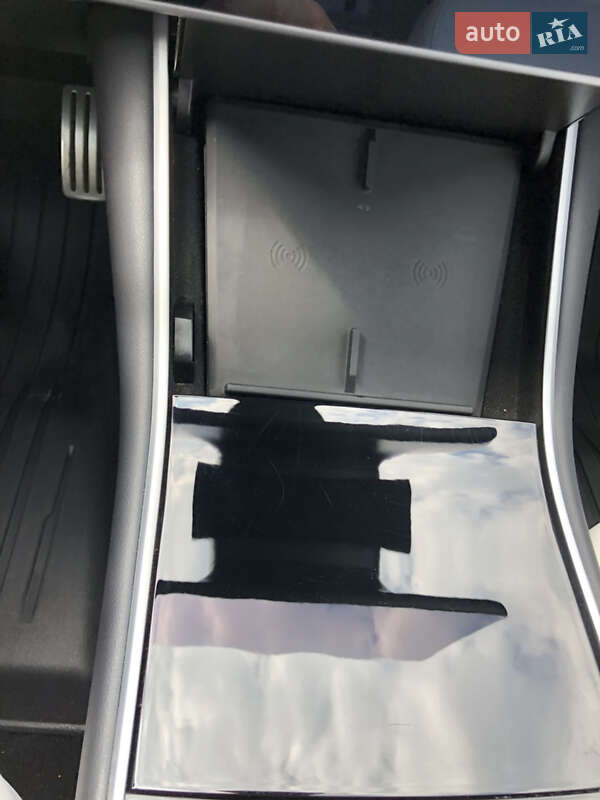 Седан Tesla Model 3 2019 в Києві
