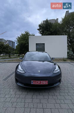 Седан Tesla Model 3 2020 в 